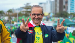 Jorginho Mello é reeleito governador de Santa Catarina com 68,32% dos votos