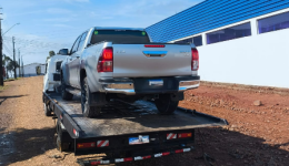 Homem é preso por receptação de Toyota Hilux furtada