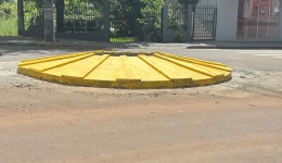 Rótula na Avenida Paraná causa confusão e registra dois sinistros em um único dia