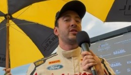 Na chuva, Gabriel Casagrande vence as duas corridas da Nascar Brasil no Velocitta