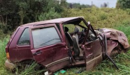Mulher morre após capotamento na SC-355; motorista não possuía CNH