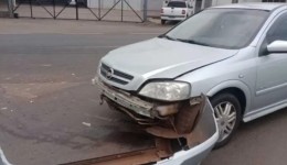 Colisão entre carros é registrada no trevo na PR-280
