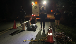 Homem morre atropelado na BR-163 e condutor foge do local