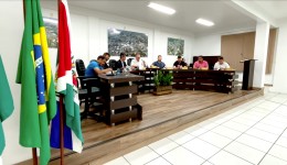 Câmara encerra sessão destacando investimentos e novos recursos