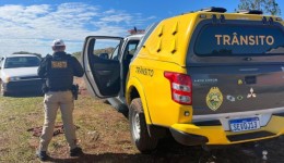 Carro furtado durante a madrugada é recuperado pela Polícia Militar