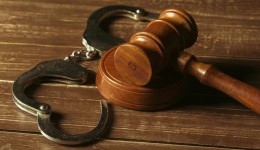 Testemunha é presa em flagrante por falso testemunho durante audiência criminal no Oeste de SC