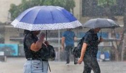 Semana começa com alerta laranja de chuvas intensas em 17 estados