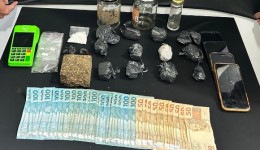 Dupla é presa com mais de meio quilo de drogas após abordagem no interior