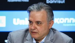Grêmio anuncia saída de vice de futebol; veja quem assume