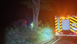 Condutora fica ferida após capotamento na SC-305