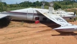 Avião que realizava remoção de paciente de UTI cai durante missão médica