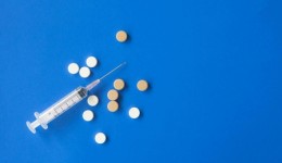 Anvisa suspende lote de medicamento por suspeita de presença de caco de vidro