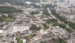 Hackers tentam desviar R$ 400 milhões, mas levam ‘só’ R$ 12 milhões de prefeitura da cidade dos bilionários de SC