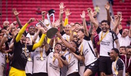 Corinthians vence o Flamengo em Brasília e conquista o título da Supercopa Rei