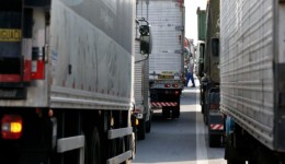 Caminhoneiros recuam após acordo e SC não terá paralisação