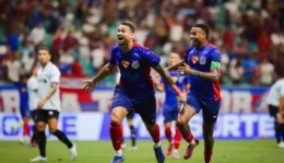Grêmio é amassado pelo Bahia e se distancia da briga pela Libertadores