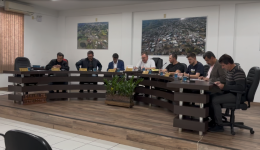 Câmara de Vereadores discute orçamento, aprova utilidade pública e recebe indicação de valorização aos conselheiros tutelares