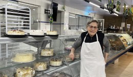 Aos 81 anos, Ires Valiatti ainda acorda antes do amanhecer para fazer o que ama