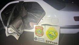 Veículo com 850 pacotes de cigarros contrabandeados é apreendido