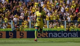 Reinaldo marca de novo, e Mirassol vence o lanterna Sport