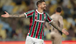Grêmio perde para o Fluminense no Maracanã e segue na parte de baixo da tabela de classificação