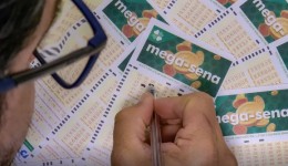 Mega-Sena acumula e prêmio principal vai para R$ 45 milhões