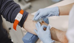 Baixa no estoque de sangue alerta para doação nos hemocentros