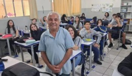 Aos 79 anos, estudante realiza sonho de se tornar professor de História