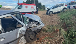 Acidente deixa dois feridos na PR-182