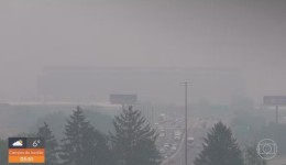 Fumaça de incêndios florestais no Canadá encobrem estádio da final da Copa