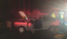 Motorista fica ferido após carro atingir guard rail na SC-305