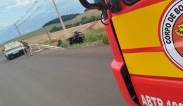 Capotamento na SC-340 deixa mulher ferida na área rural