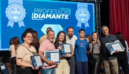 Estado começa a homenagear 5 mil educadores que inspiram alunos nas salas de aula