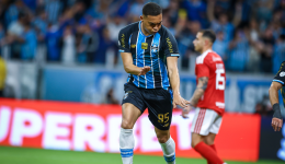 Grêmio vence o Inter no Gre-Nal 454 e avança às semifinais da Copa do Brasil