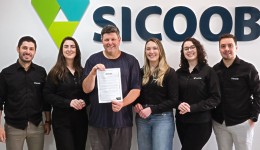 Sicoob São Miguel divulga 1º ganhador da promoção 'Financiamento Premiado'