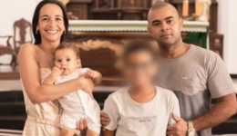 Adolescente que matou família planejou assassinar pais de namorada virtual, diz delegado