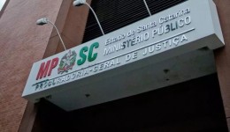 MPSC ajuíza cumprimento de sentença contra ex-prefeito e ex-vice de Guaraciaba condenados pela prática de rachadinha