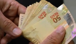 Mercado financeiro reduz previsão da inflação enquanto Selic segue em 15%