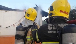 Bombeiros combatem incêndio em chiqueirão e salvam cerca de 1,7 mil leitões