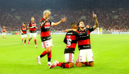Flamengo vence o Cruzeiro e avança às quartas da Libertadores