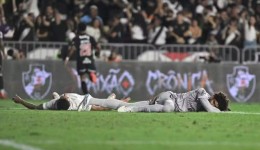 Timão sofre virada do Vasco nos minutos finais e volta à zona de rebaixamento