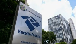 Receita paga nesta terça maior lote de restituição do IR da história