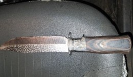 Homem é preso após ameaçar companheira grávida com faca