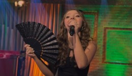 Cantora de Concórdia garante 1º lugar no programa do Raul Gil com nota máxima