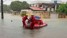 Temporal devasta cidades: quatro mortos e mais de mil pessoas fora de casa