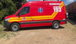 Motociclista fica ferido após colisão com carro no Centro