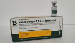 SC recebe e distribui vacinas destinadas à profissionais de saúde