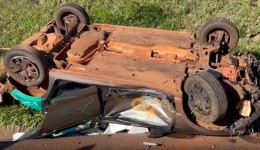 Carro com vacinas veterinárias avaliadas em R$ 1,4 milhão capota na PRC-467
