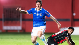 Grêmio perde para o Vitória por 1 a 0 em Salvador