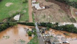 Fortes chuvas provocam inundações, deixam famílias desalojadas e interditam rodovias no Oeste de SC